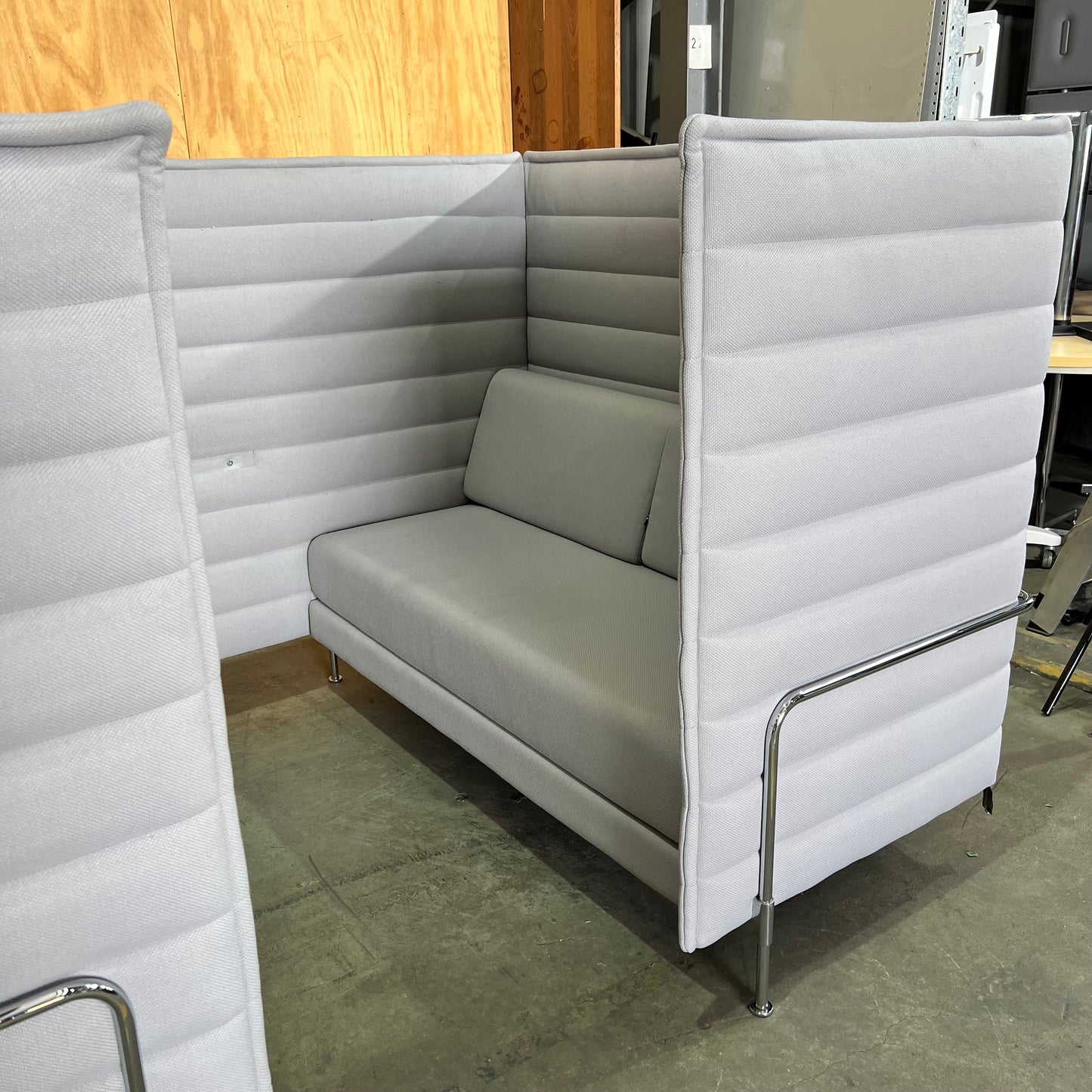 Vitra Alcove Highback Cabin in Grey (Middle Table Missing)