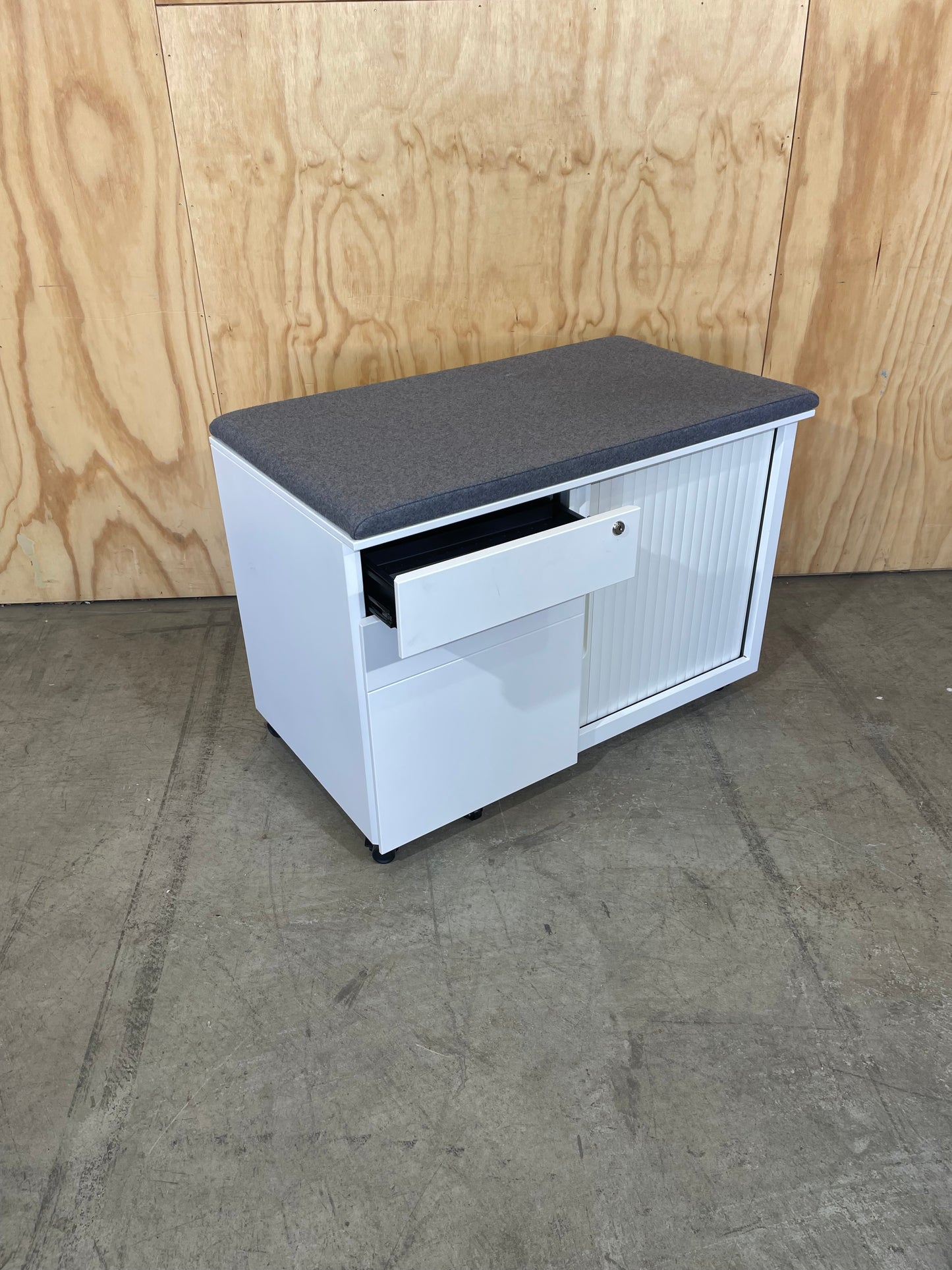 Schiavello Cache Tambour Caddy with Grey Cushioned Top - 1st drawer lock