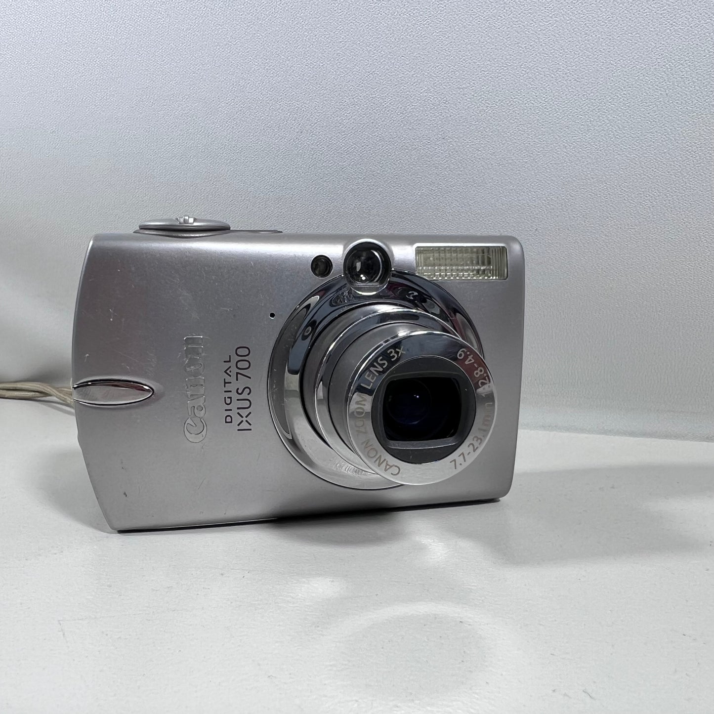 Canon Digital IXUS 700