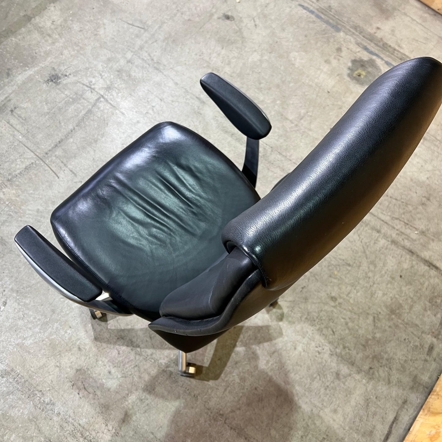 Eden Domain Leather Task Chair