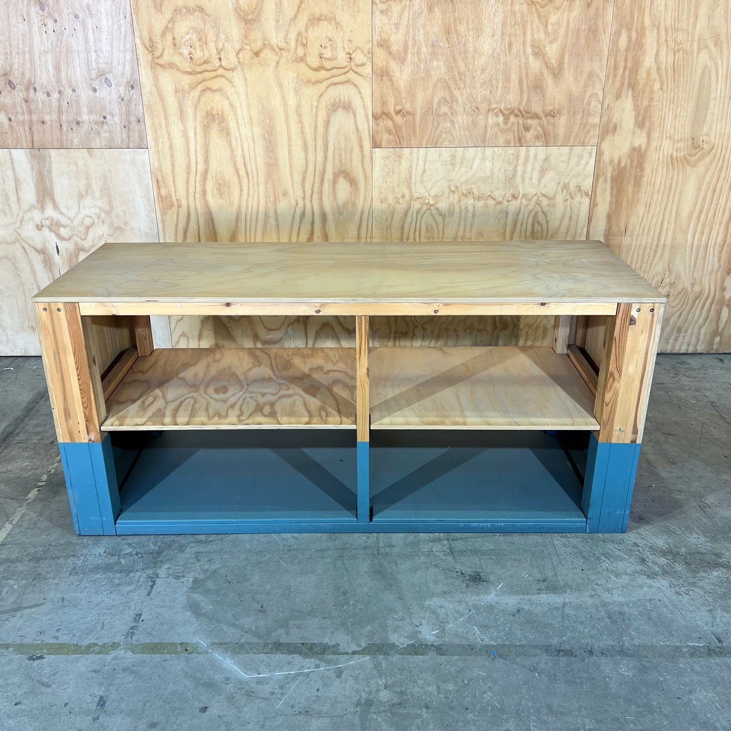 Ply Retail/Workshop Bench
