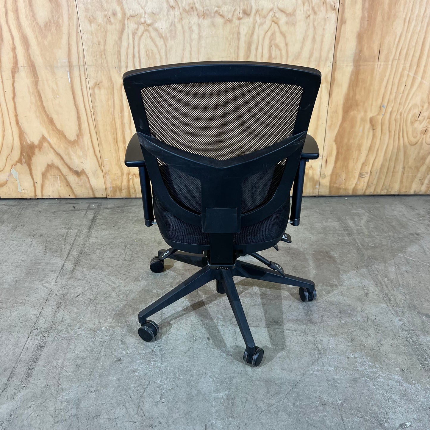 Premium Mesh Task Chair