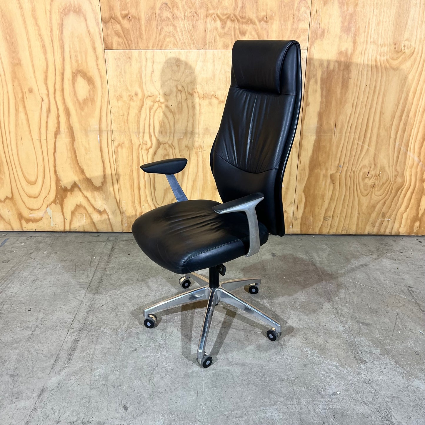 Eden Domain Leather Task Chair