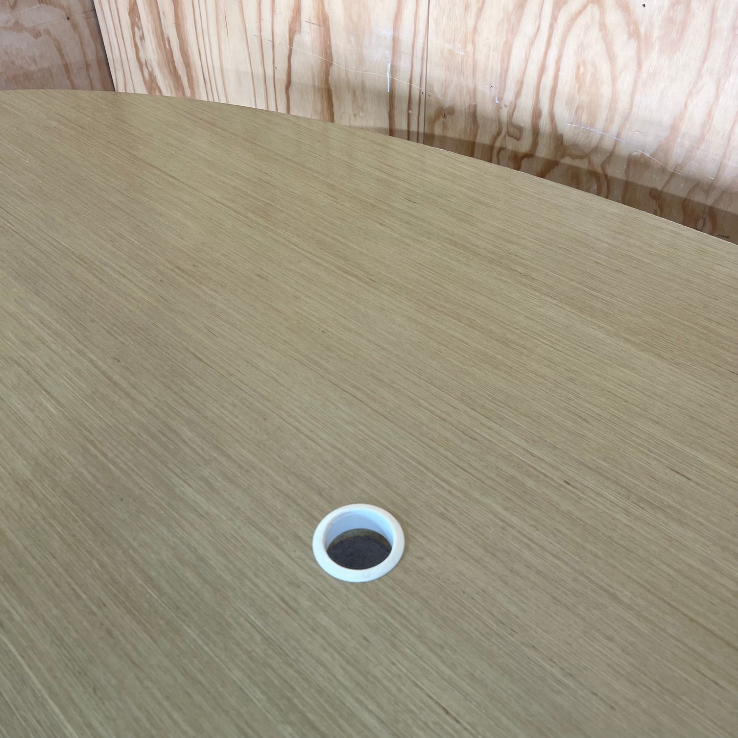 Schiavello Aire Oval Meeting Room Table