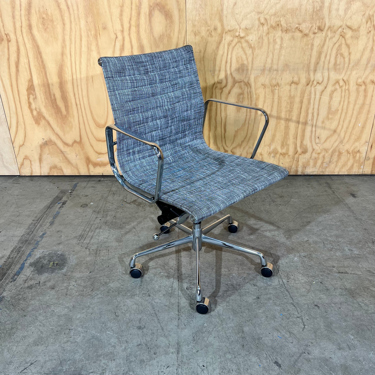 Grey Upholstery and Chrome Task Chair