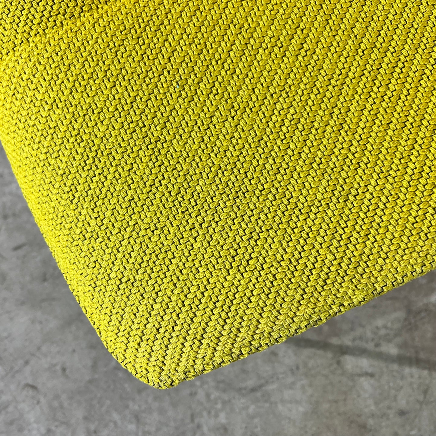 Schaumburg Alvisse Chair in Yellow