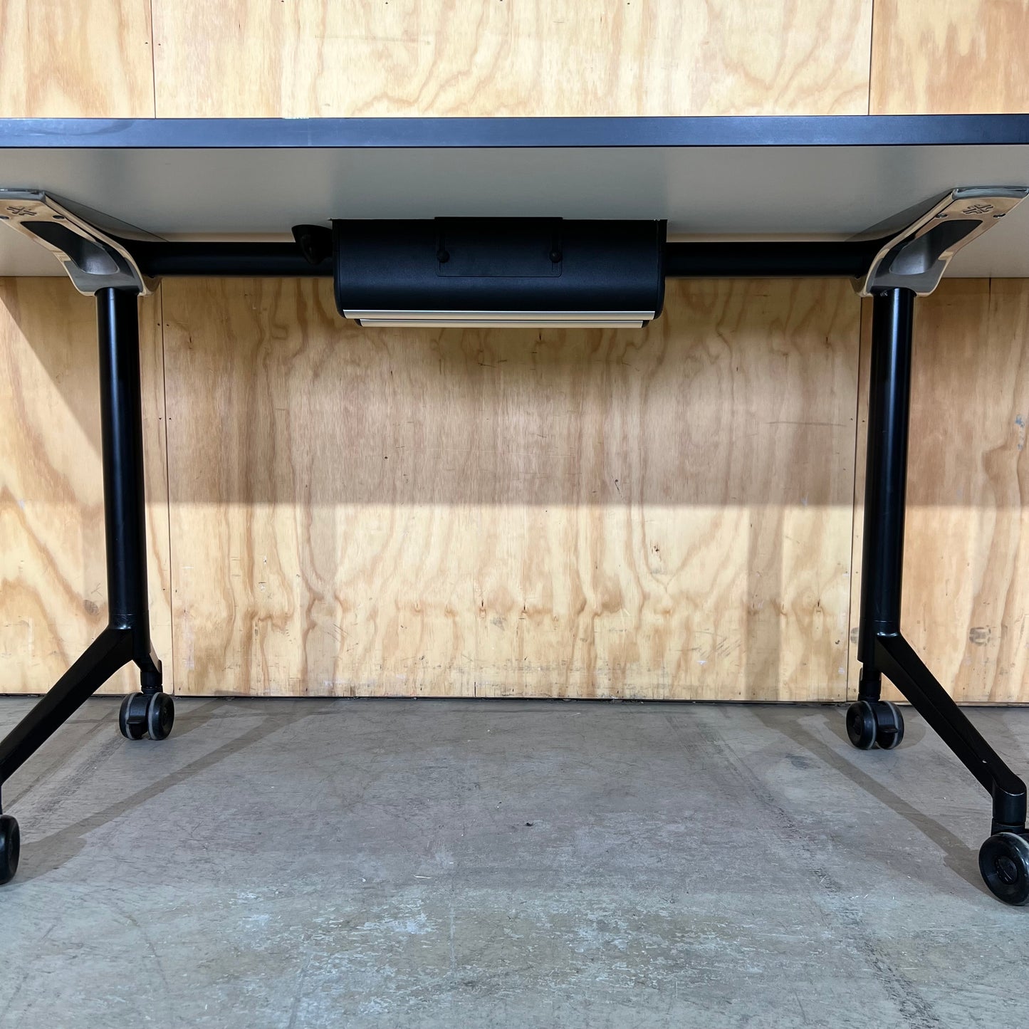 Thinking Works U.R Meeting Table on Castors with Cable Management