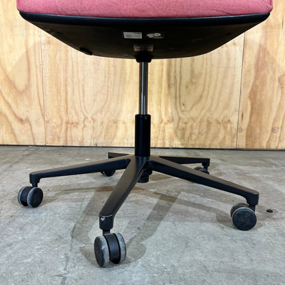 Vitra Softshell Chair with five-star base in Pale Rose & Coral - B Grade