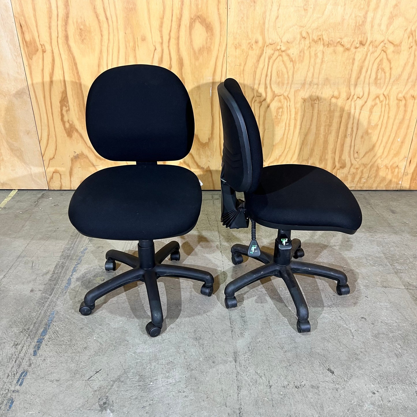 Pago Black Fabric Task Chair with Green Lever