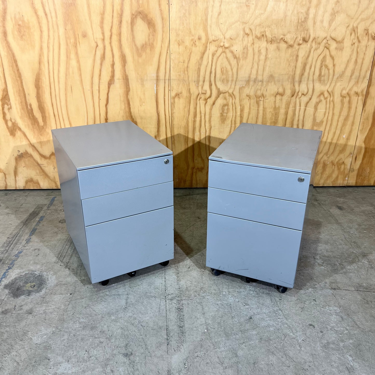 Silver 3-Drawer Pedestal