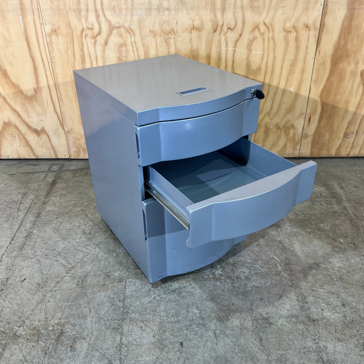 Silver Sloped 3 Drawer Pedestal