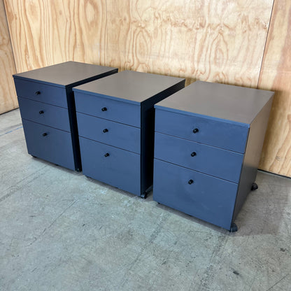 Charcoal Pedestal with Black Knobs