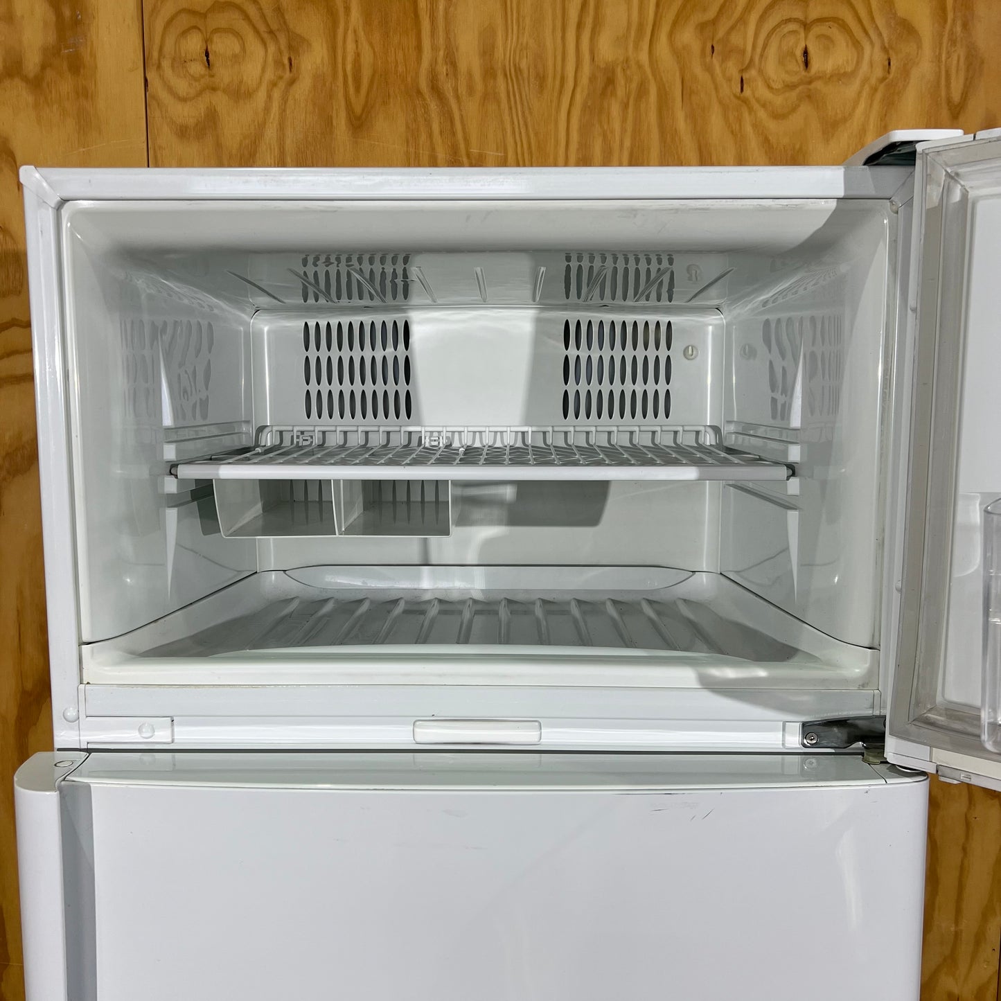 Fisher & Paykel E440T Top Mount Fridge