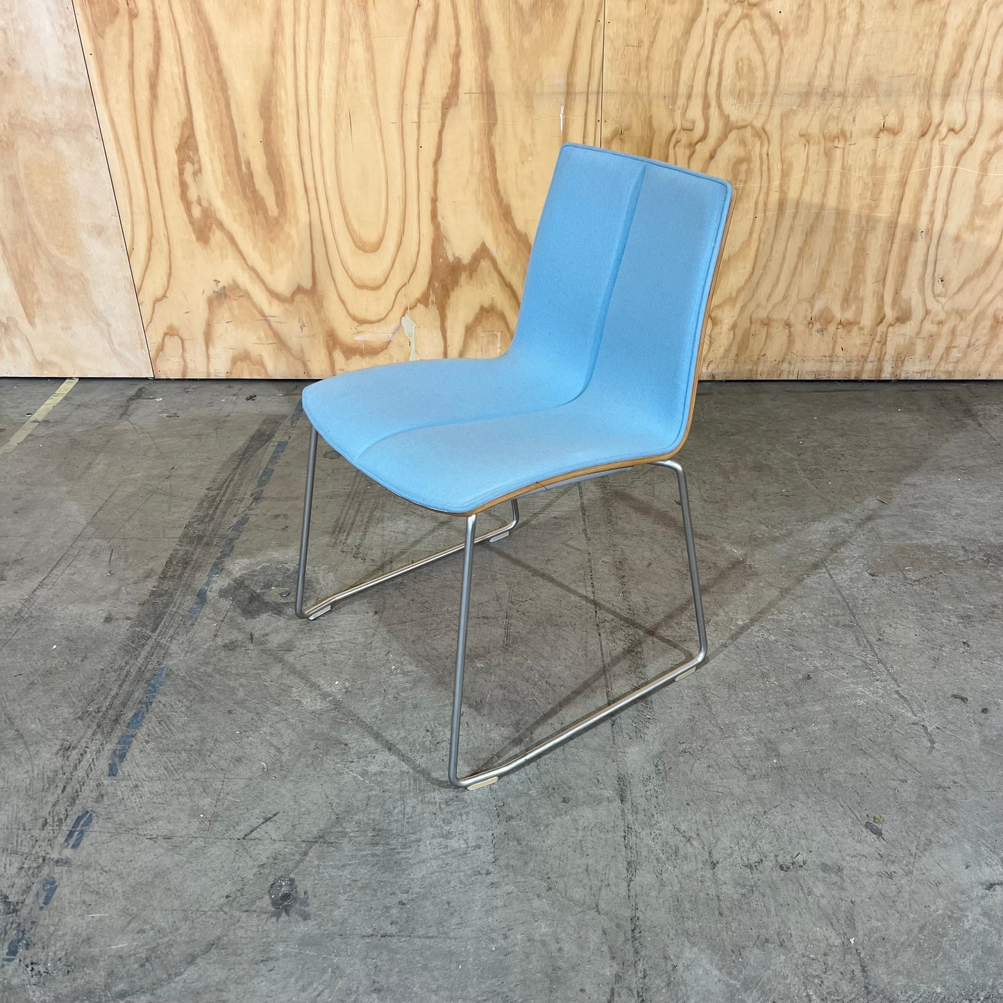 Schaumburg Alvisse Chair in Light Blue