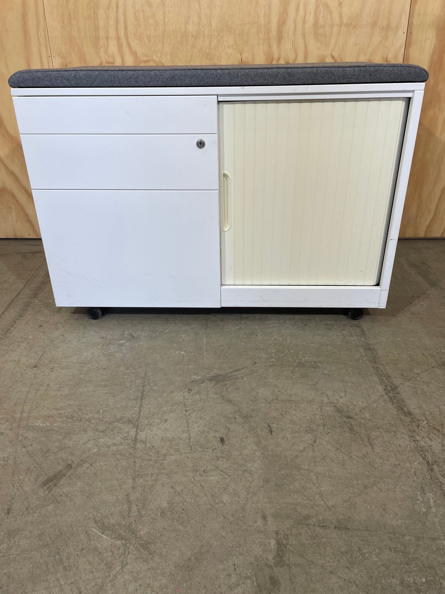 Schiavello Cache Tambour Caddy with Grey Cushioned Top