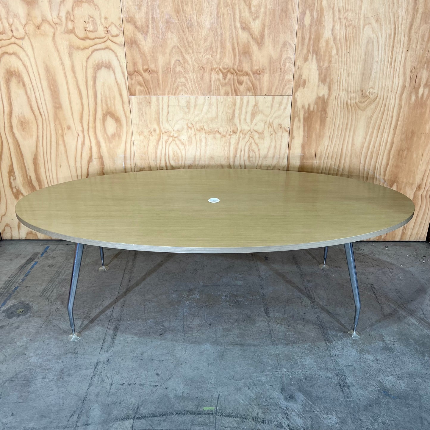 Schiavello Aire Oval Meeting Room Table