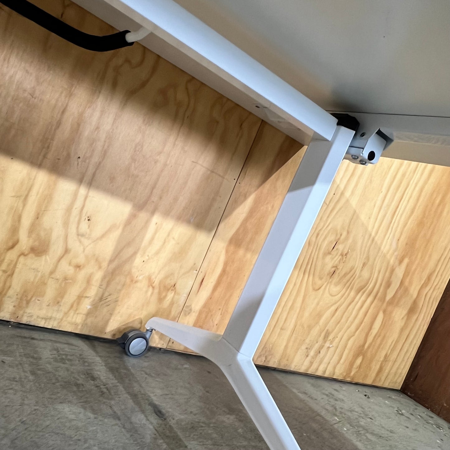 White flip top desk