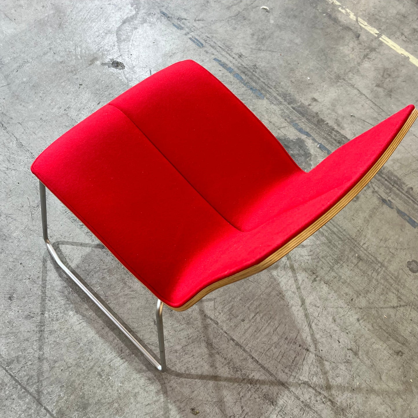 Schaumburg Alvisse Chair in Red