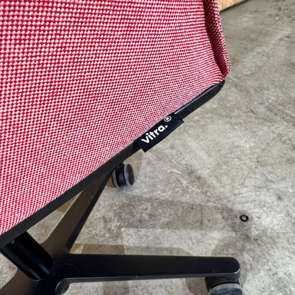 Vitra Softshell Chair with five-star base in Pale Rose & Coral - B Grade
