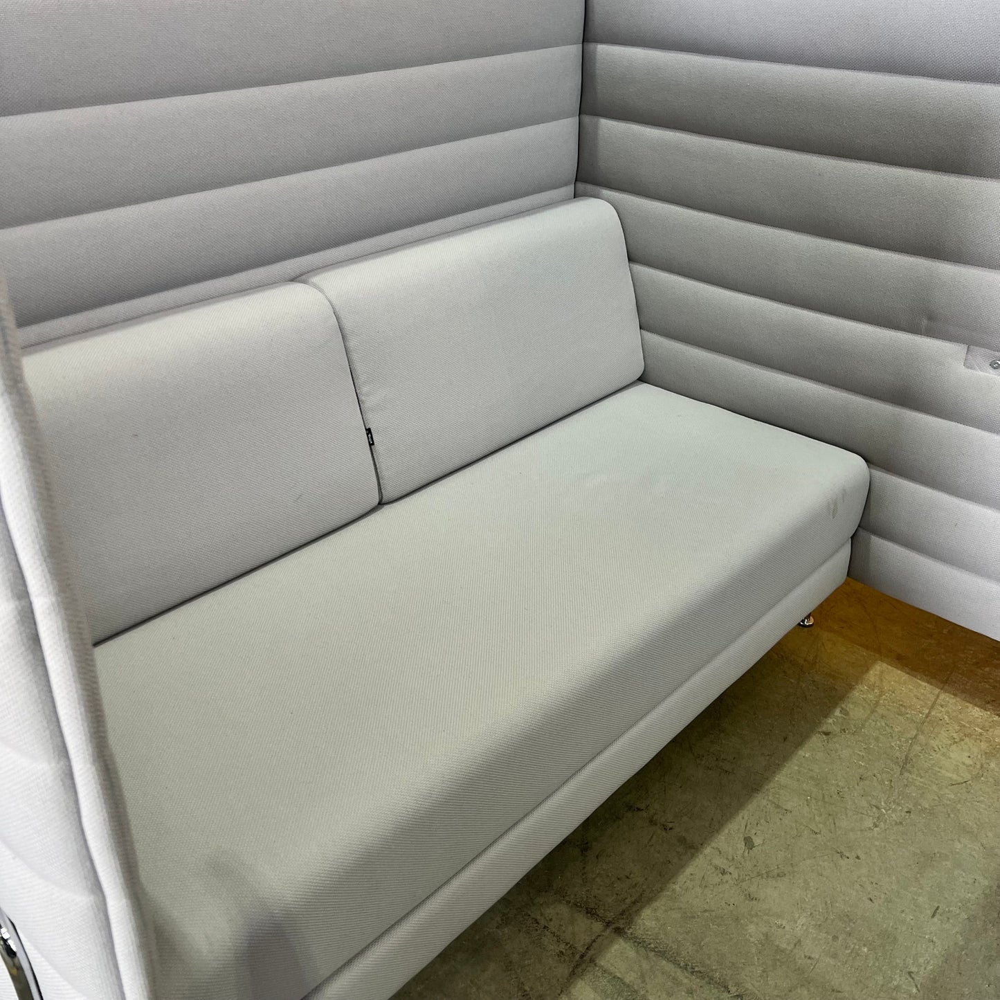 Vitra Alcove Highback Cabin in Grey (Middle Table Missing)