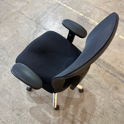 Professional Ergonomic Mesh Chair in Black