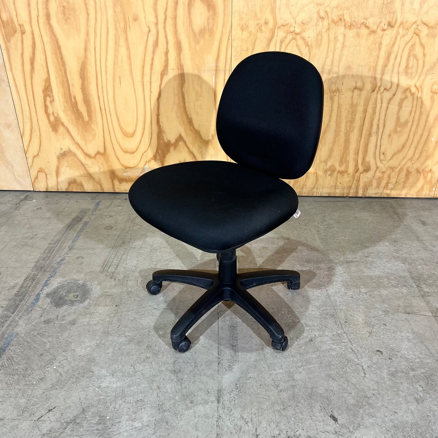 Pago Matrix Medium Backing Chair in Black