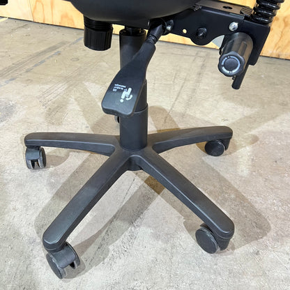 Black fabric task chair