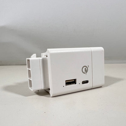 CMS Electracom USB-A & USB-C port
