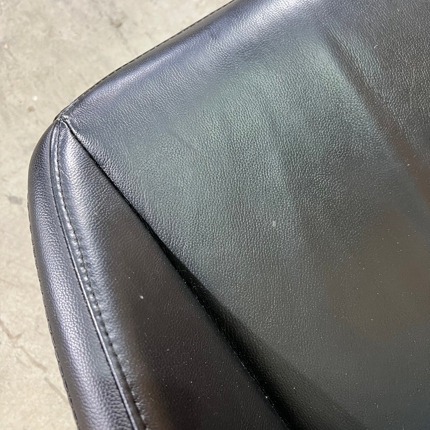 Tall Black Leather executive chair - no arms