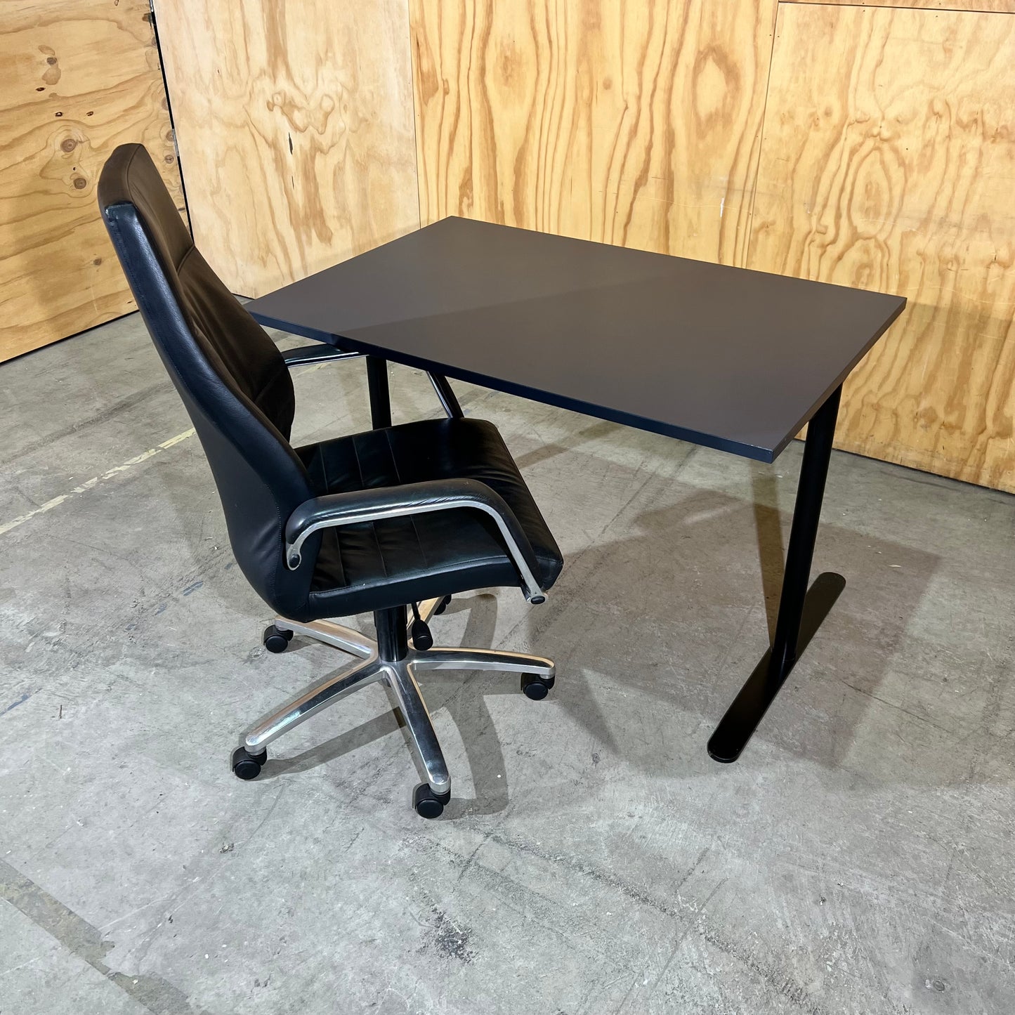 Black Leather executive chair with arms