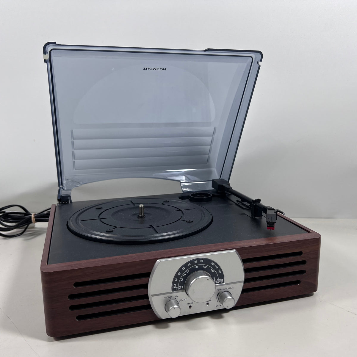 Thomson Retro 3-Speed Turntable with AM/FM Radio (T-38)