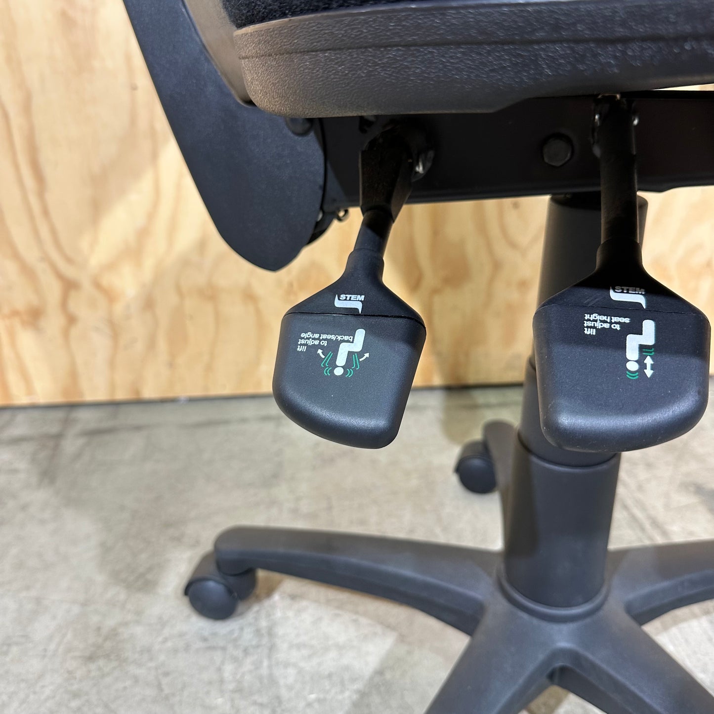 Stem Low Back Task Chair
