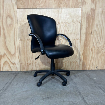 Pago Executive Mid-Back Office Chair
