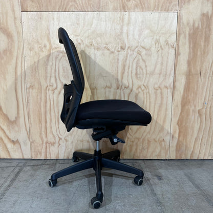 Black Mesh Task Chair