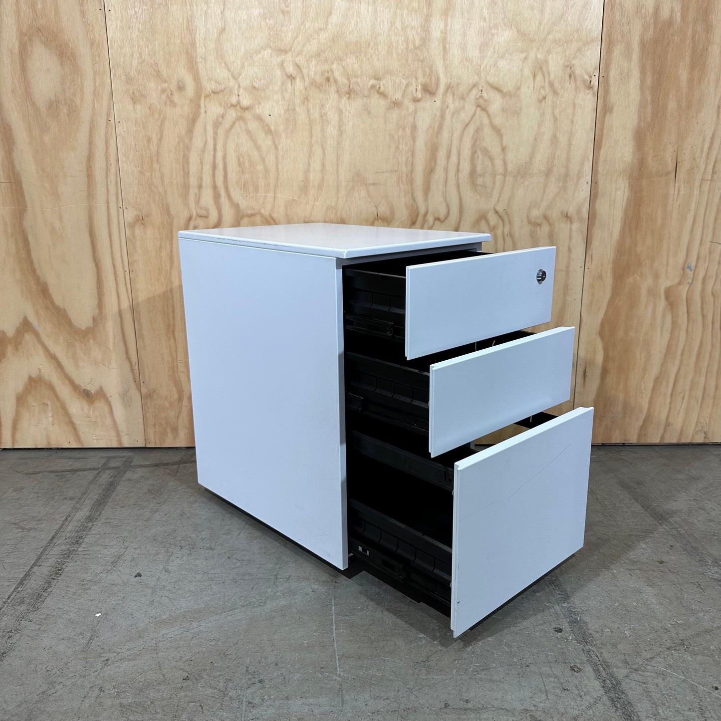 White metal pedestal