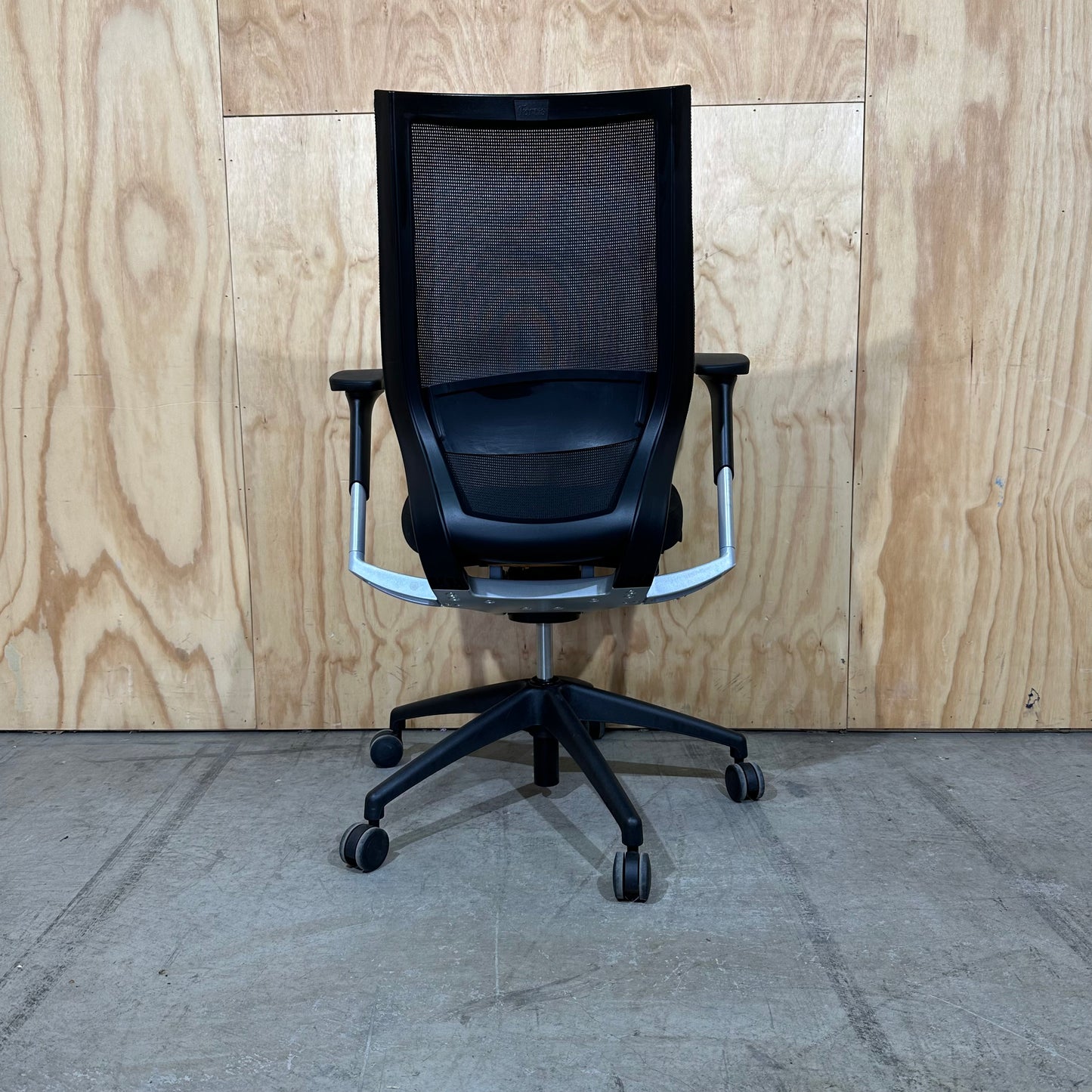 Stem Fortis 3500 Mesh Back Ergonomic Chair