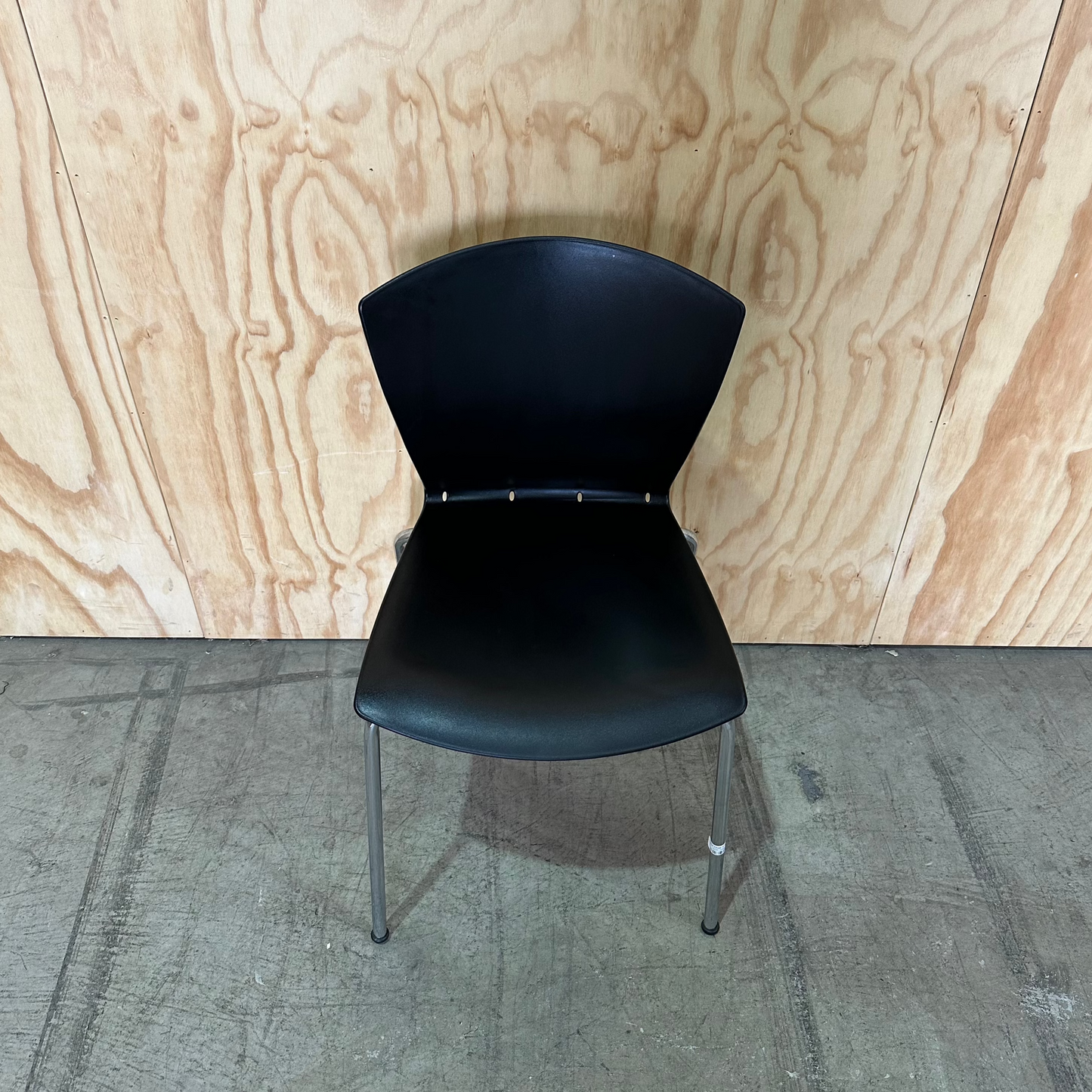 Visitor Chair in Black