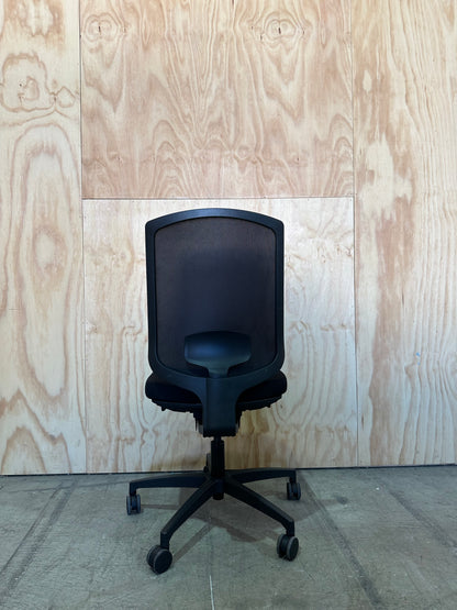 Black Mesh Back Chair
