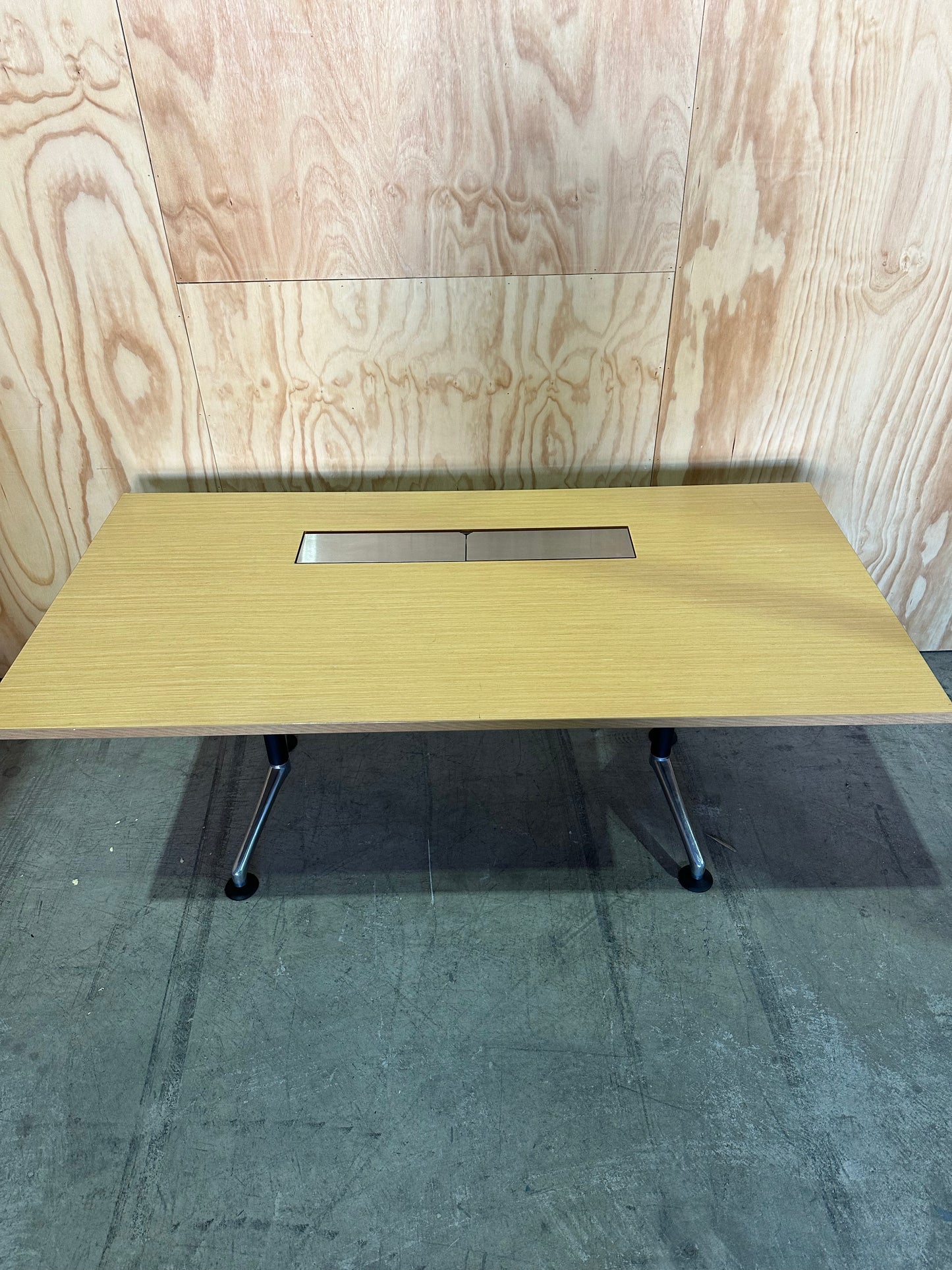 Thinking Works I.AM Timber Topped Desk with Cable Management on Chrome Legs