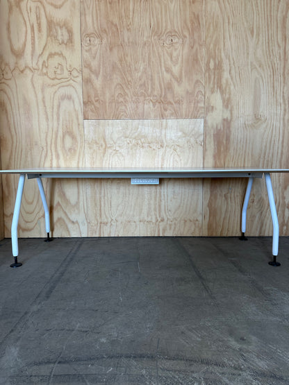 White workstation with bevelled edge