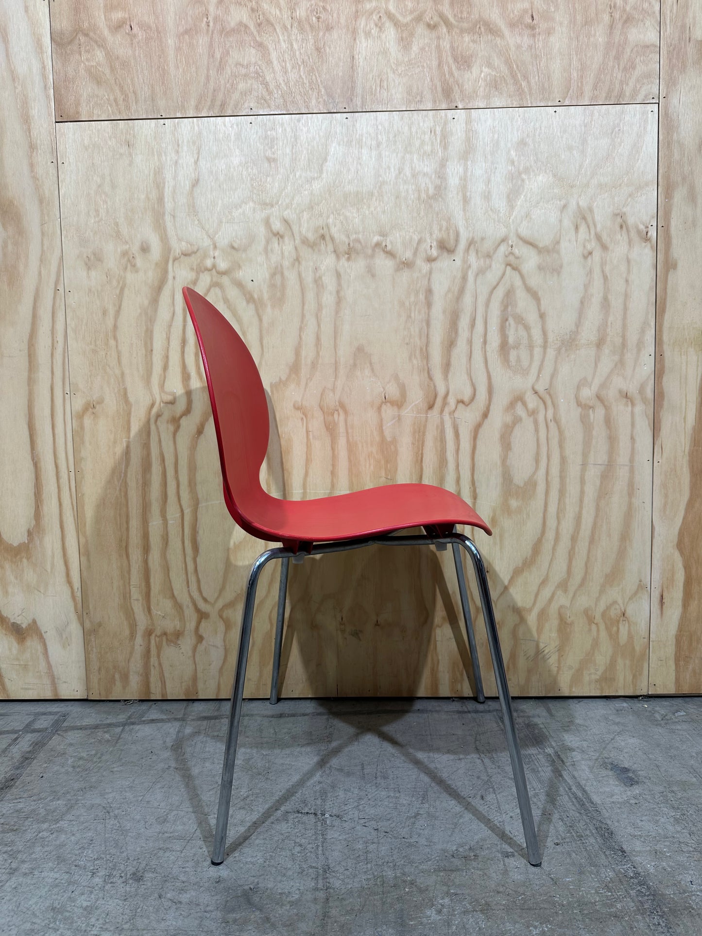 Galvano Tecnica stacker chair red