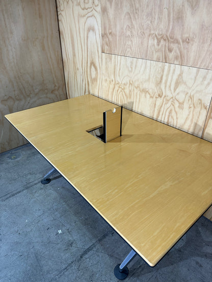 Wilkhahn Logon 625/2 Meeting table