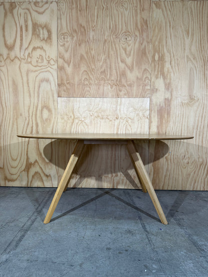 Oval dining table with natural top & legs