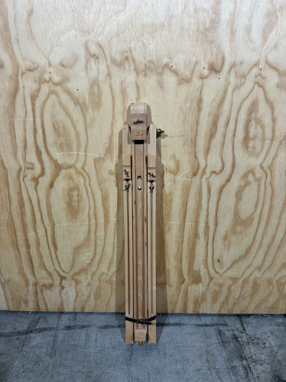 Easel