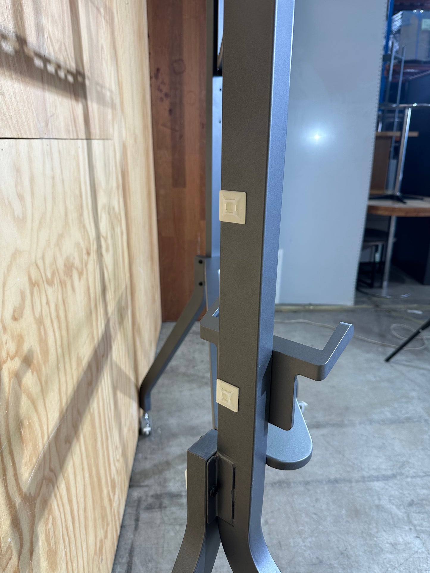 Commbox Elegance Mobile Stand With Pen Shelf