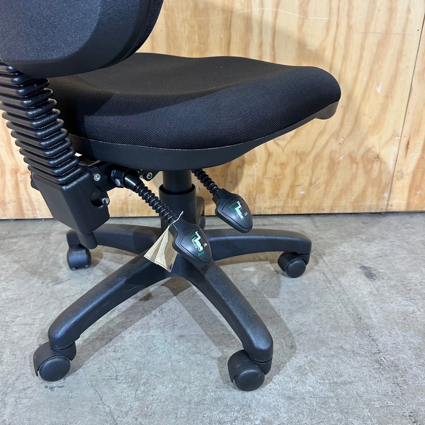 Seating Solutions Task Chair in Black