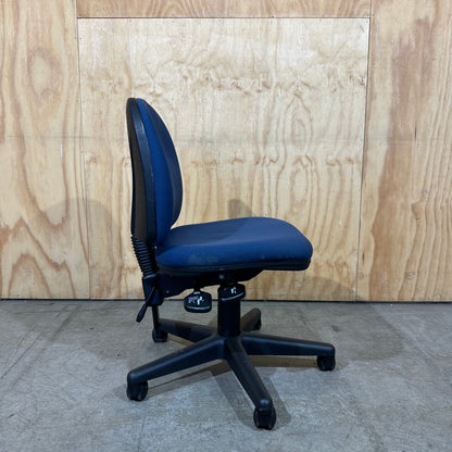 Stem Task Chair in Blue