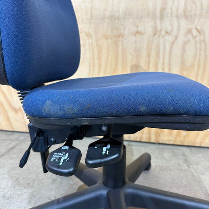 Stem Task Chair in Blue