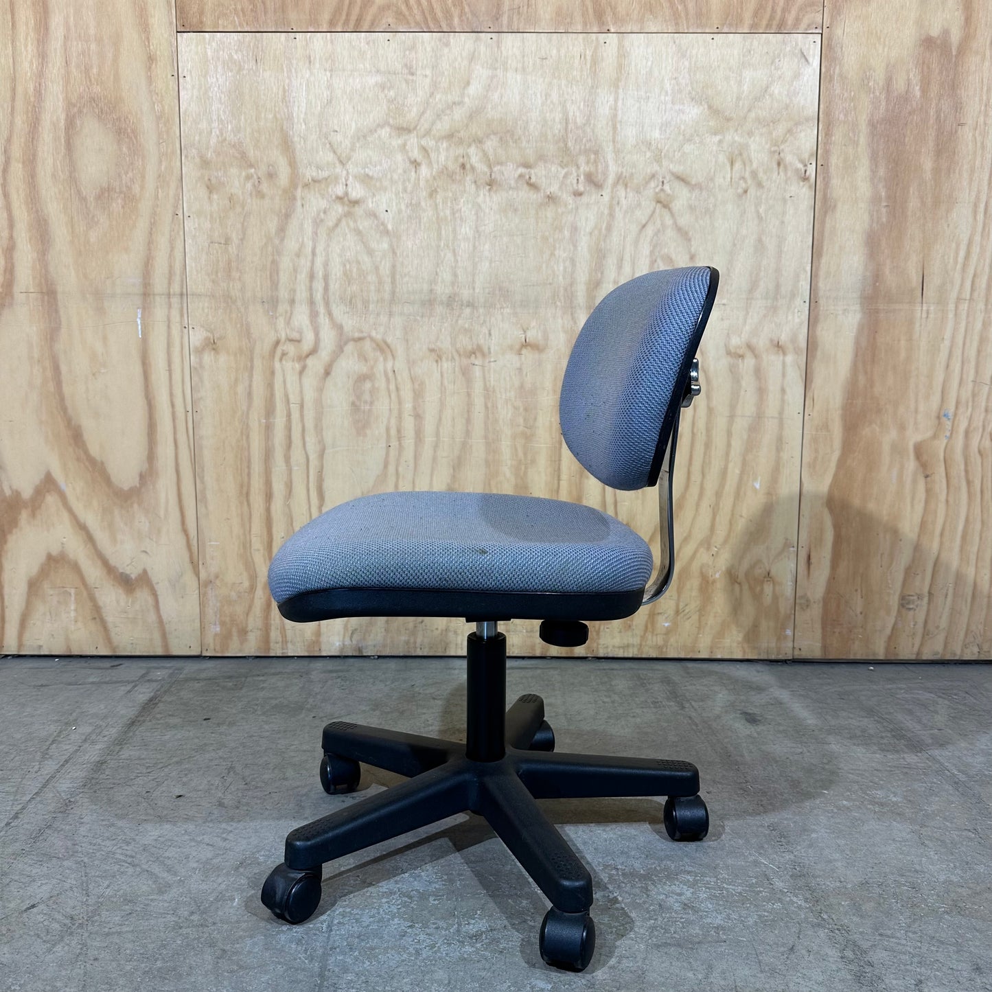 Low-Back Grey Office Chair