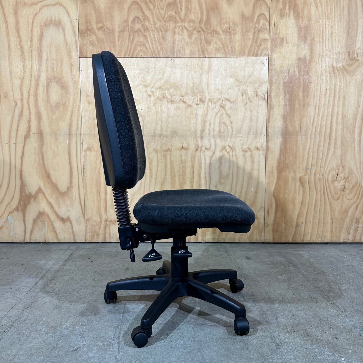 AC Ergonomics Charcoal Grey Highback Task Chair